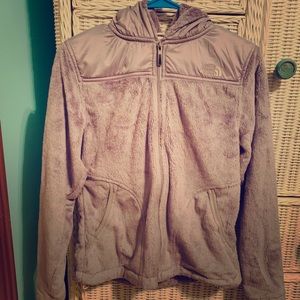 Northface hooded Oso jacket.